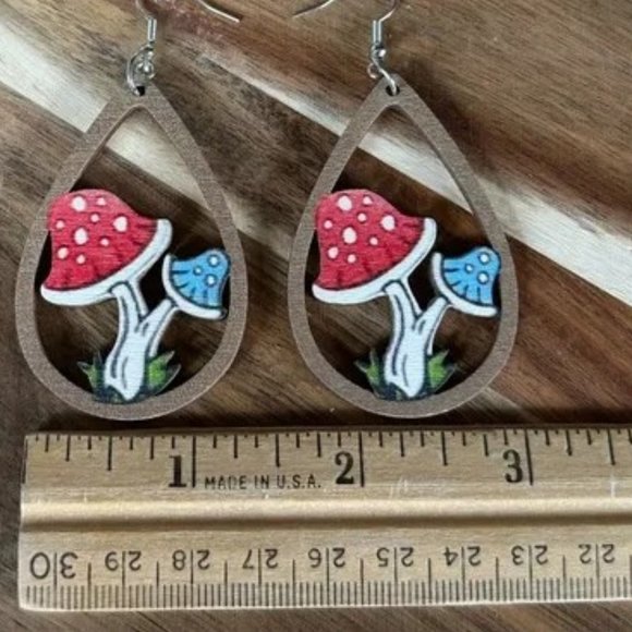 Earrings Mushroom Groovy wooden 🍄 tear drop Retro Hippie Boho Wonderland Trippy - Picture 2 of 2